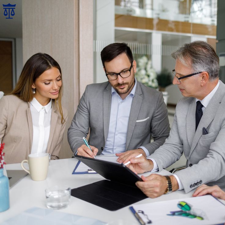 Best lawyer in Delhi handling corporate and commercial litigation matters