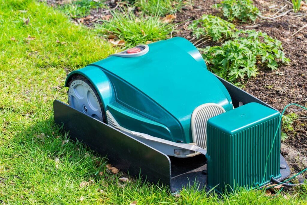 How Robot Mowers are Redefining the Landscaping Industry