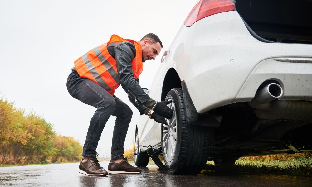 5 Real Situations Where Chrysler Roadside Assistance Actually Saves You